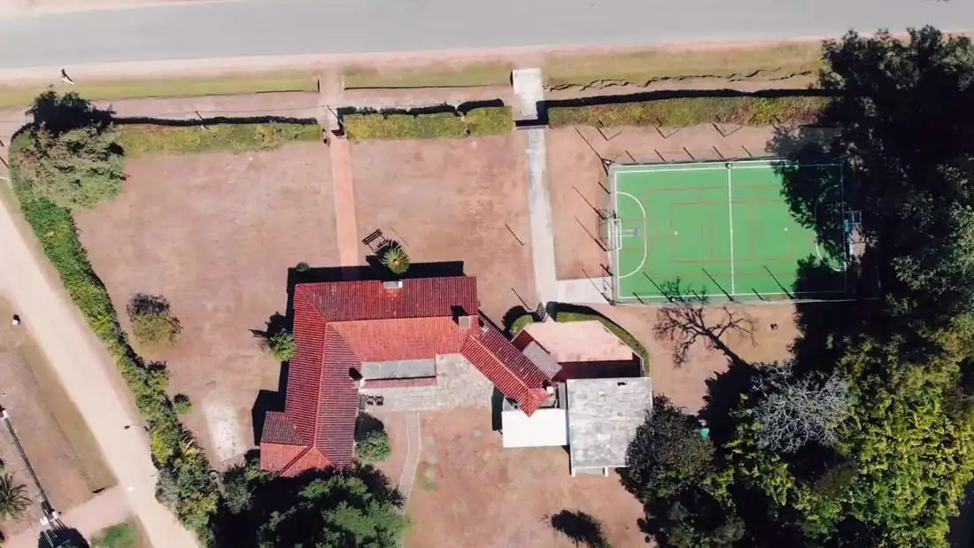 Casa con cancha en El Pinar, Canelones: cuadro del vídeo 5 de 6