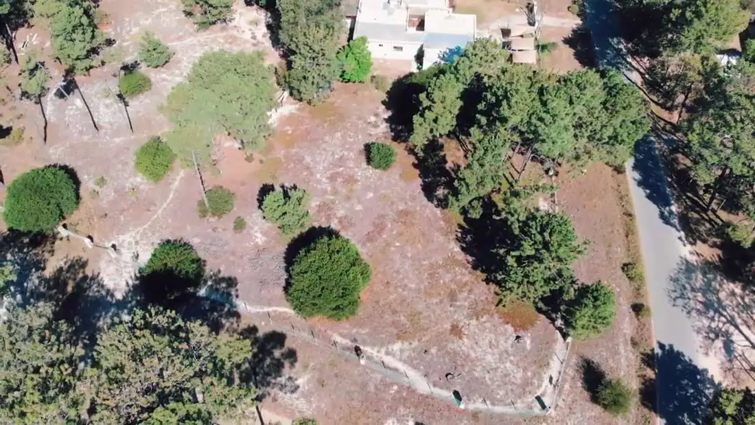Terreno junto al arroyo en El Pinar, Canelones: cuadro del vídeo 5 de 6