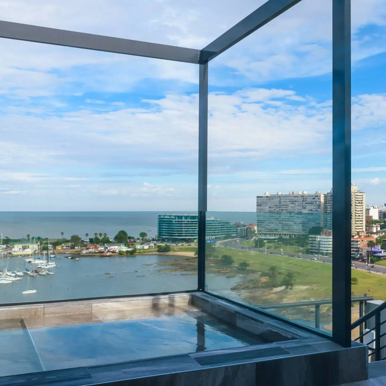 Apartamento en Alfa Tower, Buceo, Montevideo